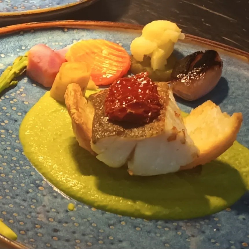 Image alt description