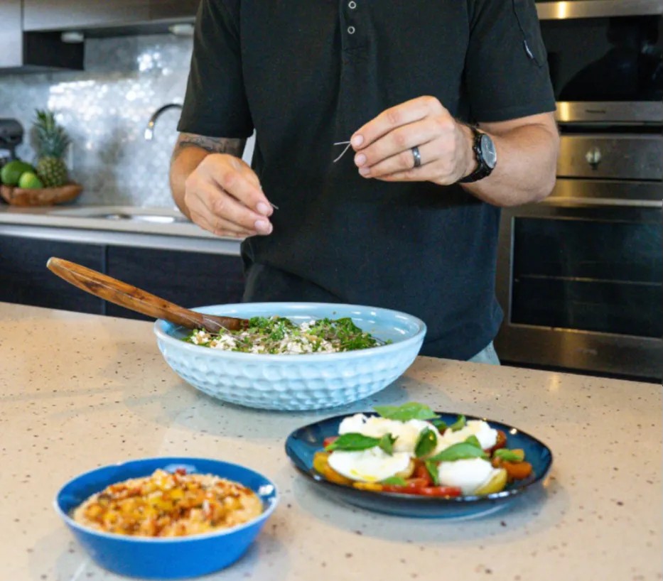 Image alt description