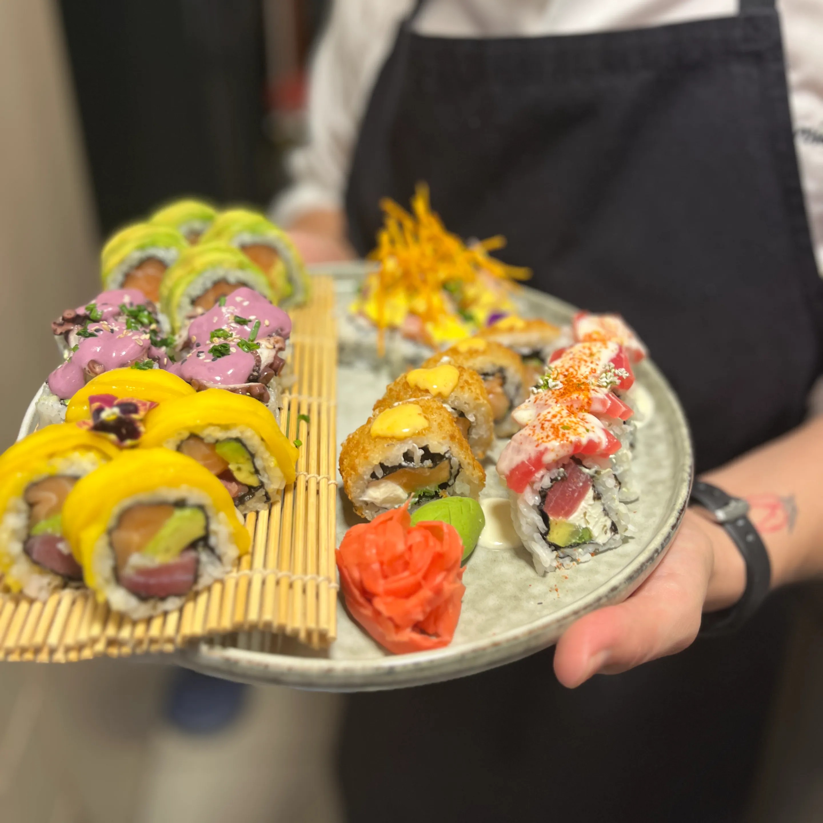 Image alt description