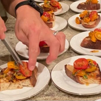 Image alt description