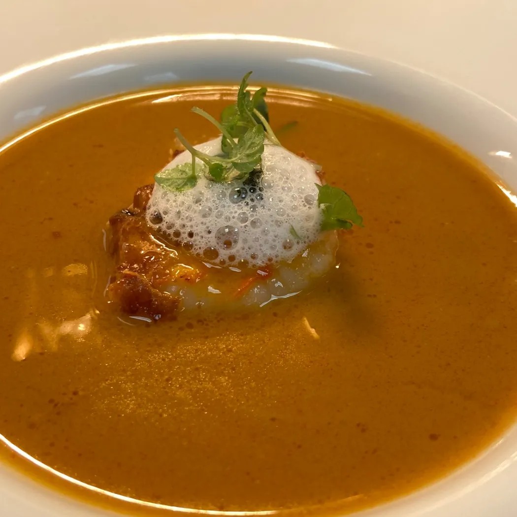 Image alt description