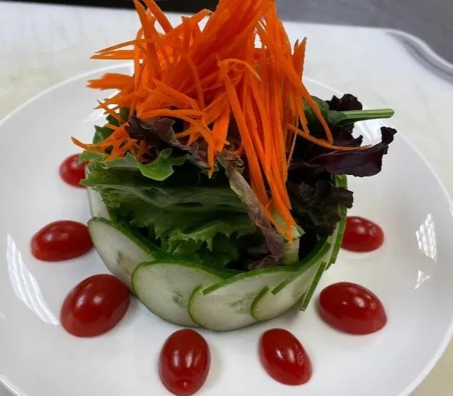 Image alt description