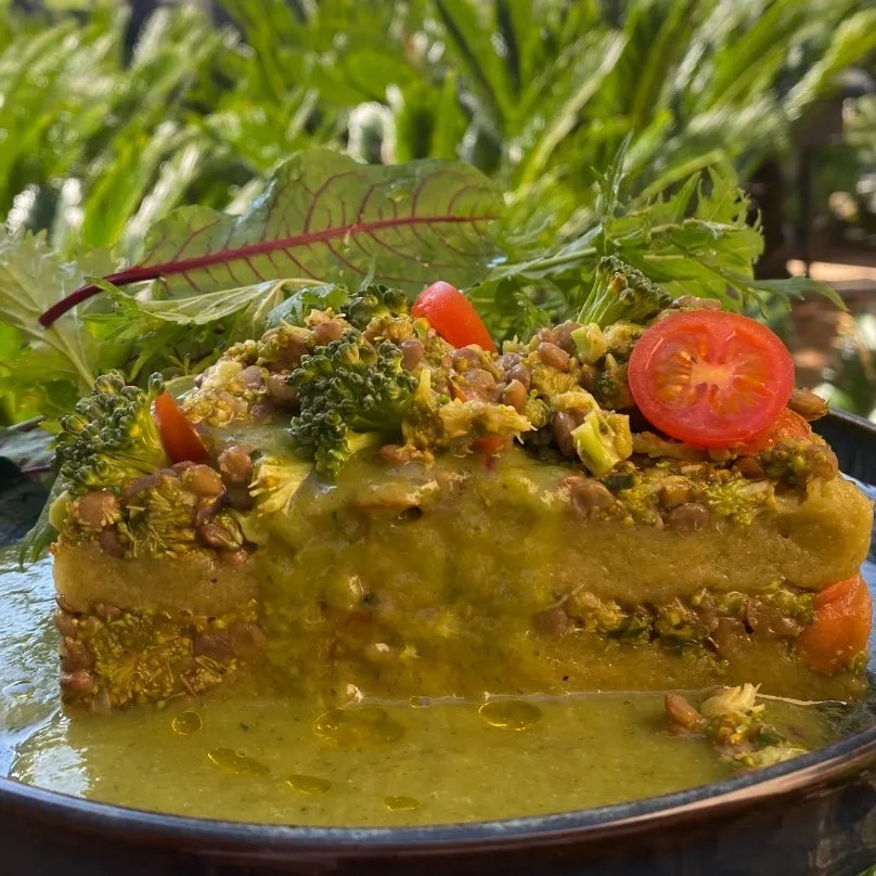 Image alt description