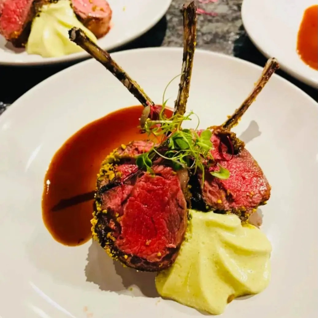 Image alt description