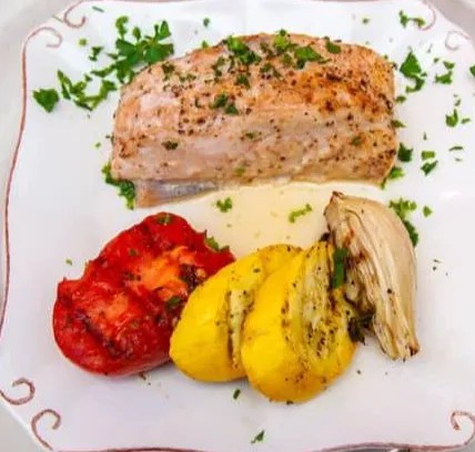 Image alt description