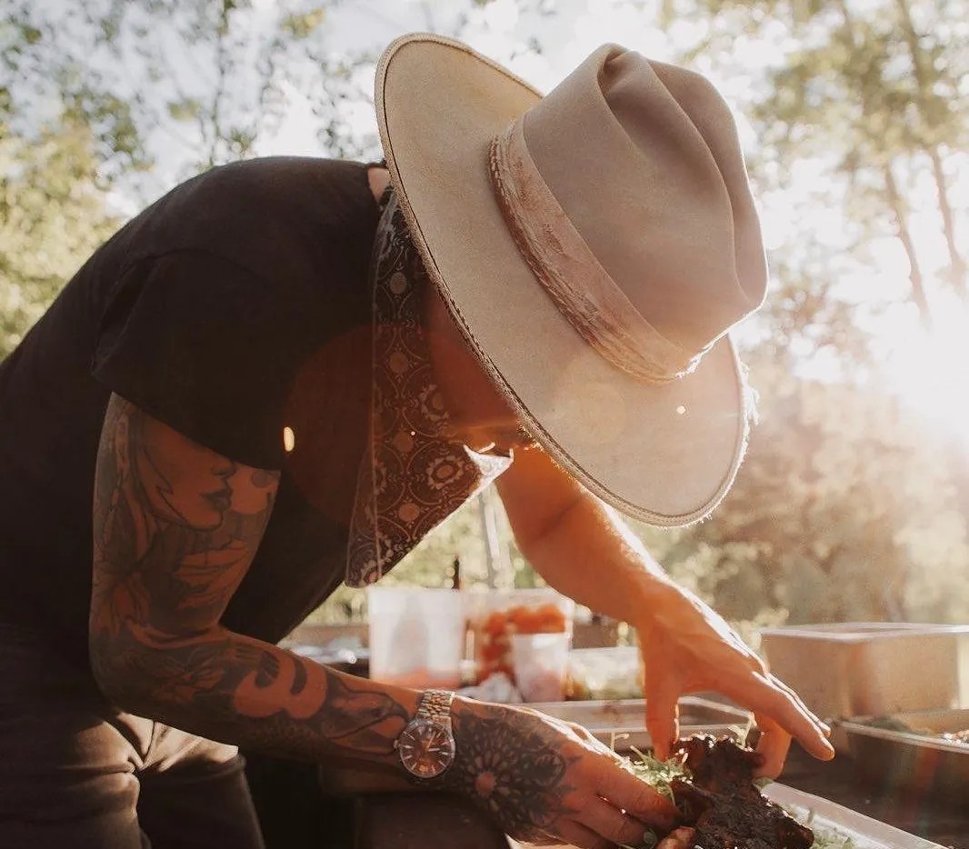 Image alt description