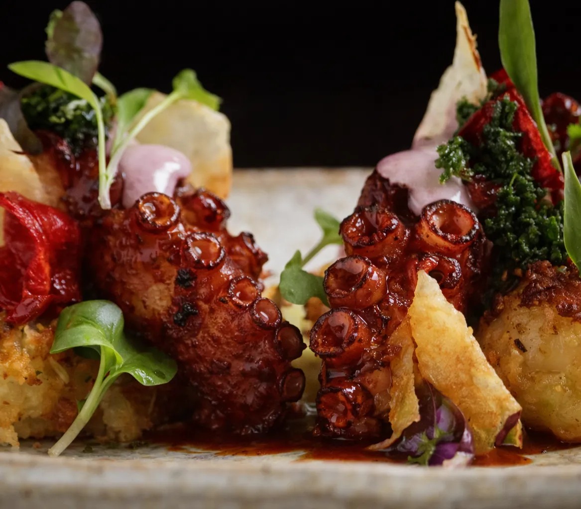 Image alt description