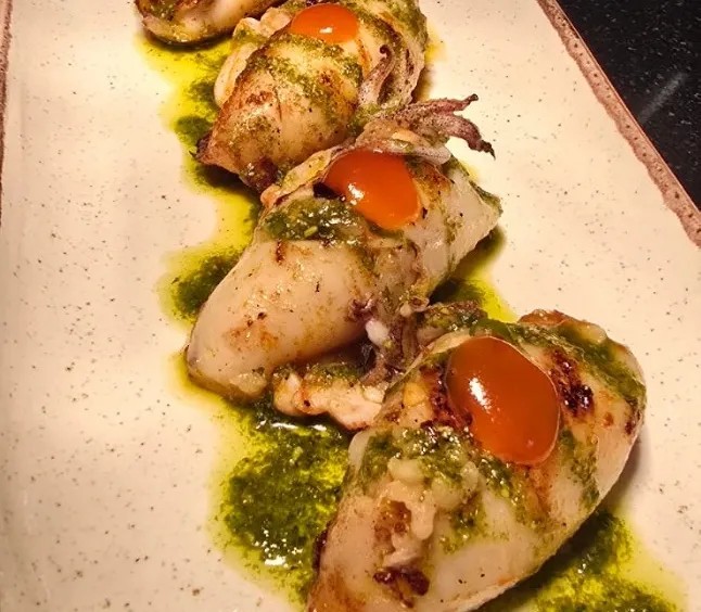 Image alt description