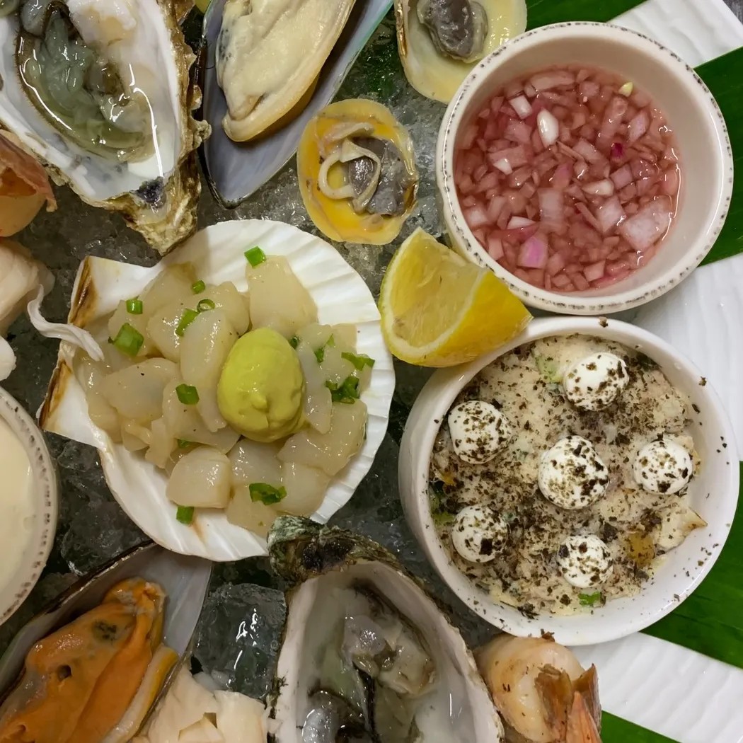 Image alt description