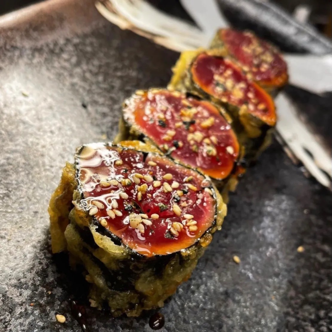 Image alt description