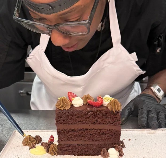 Image alt description