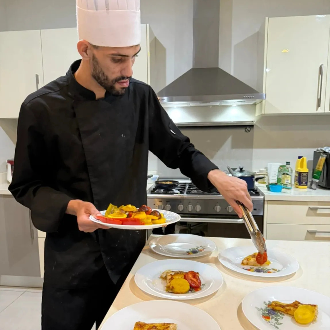 Image alt description