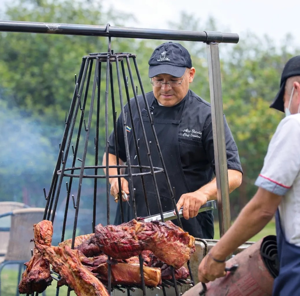 Image alt description