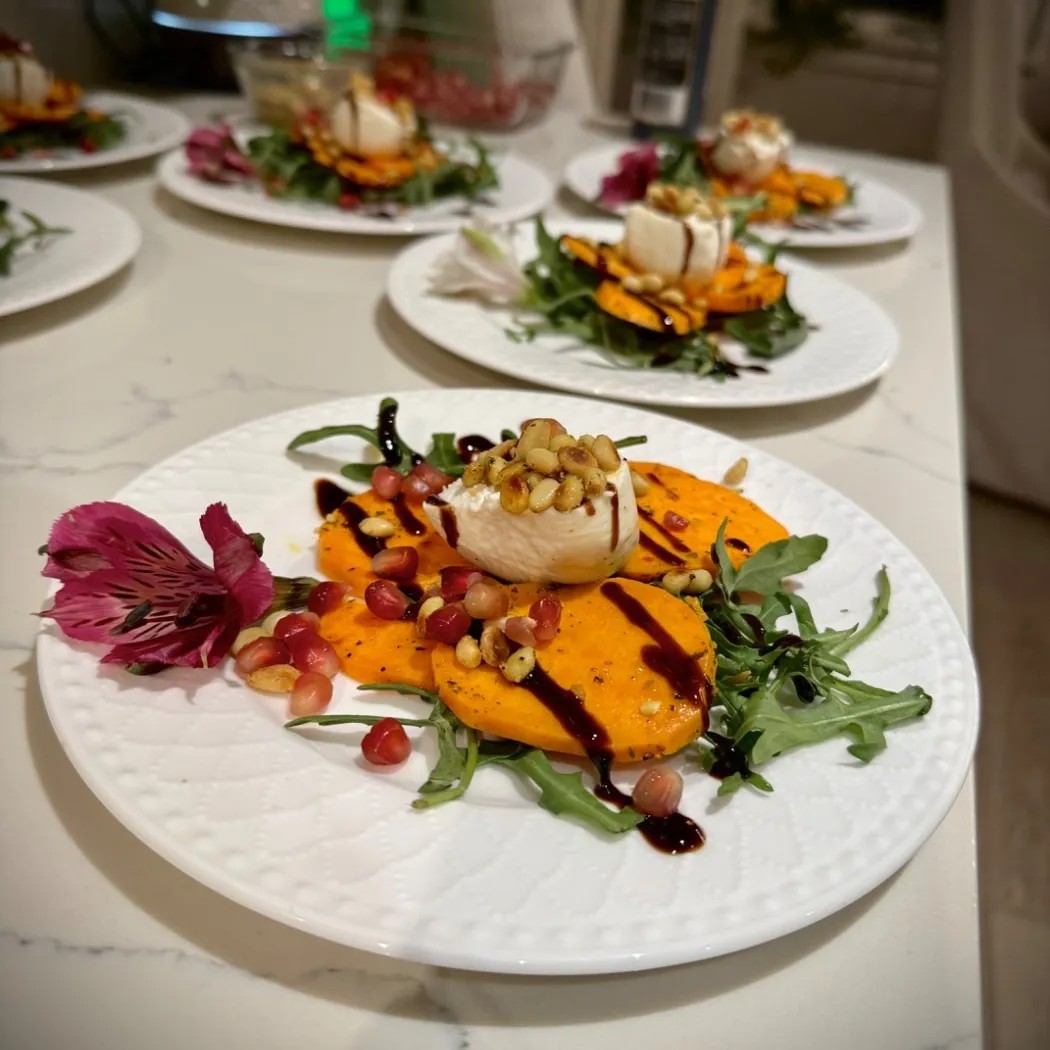 Image alt description