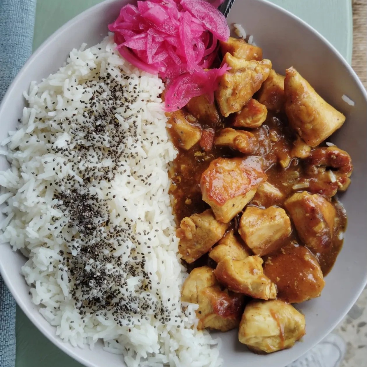 Image alt description