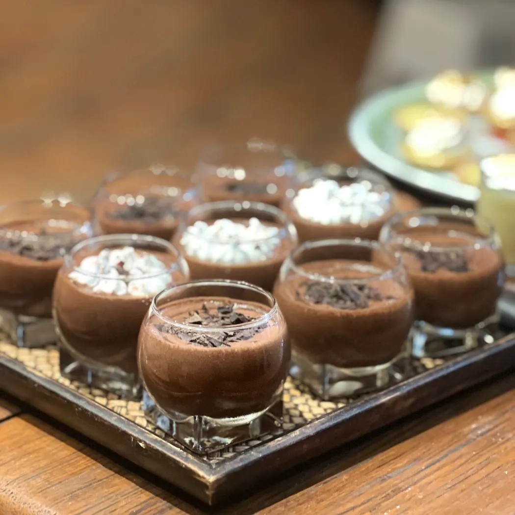 Image alt description