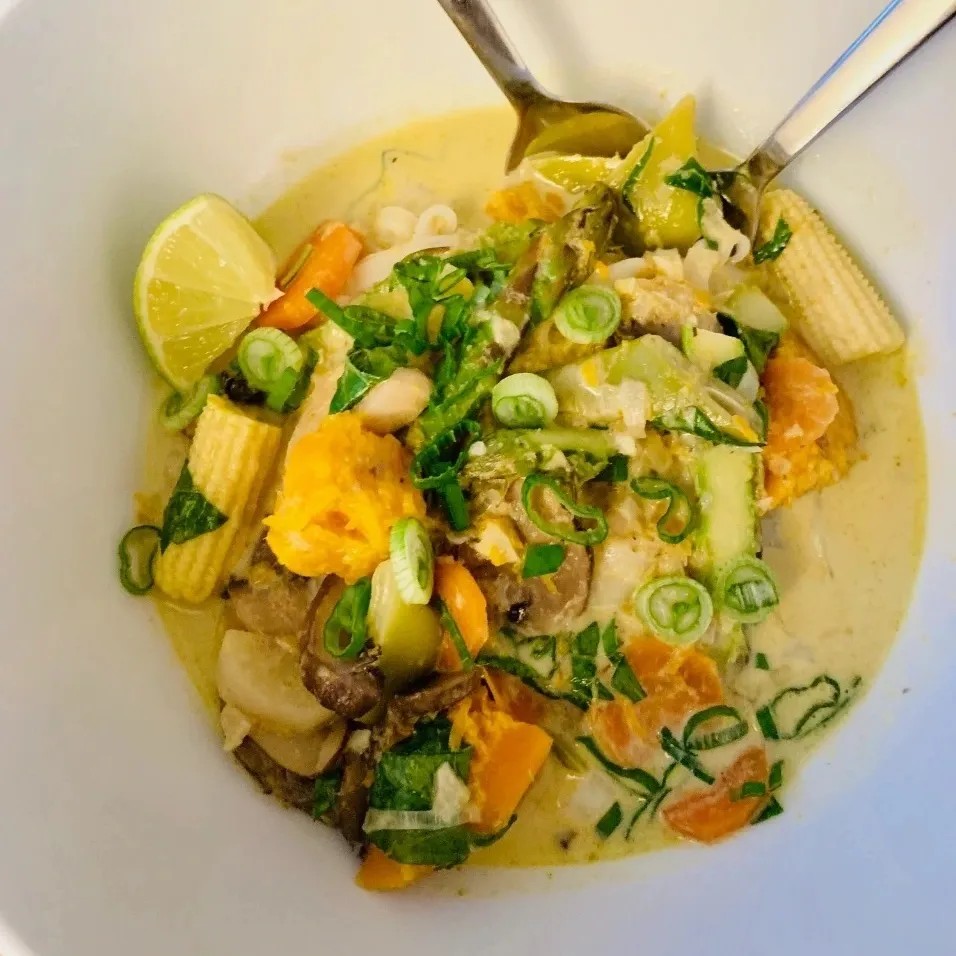 Image alt description