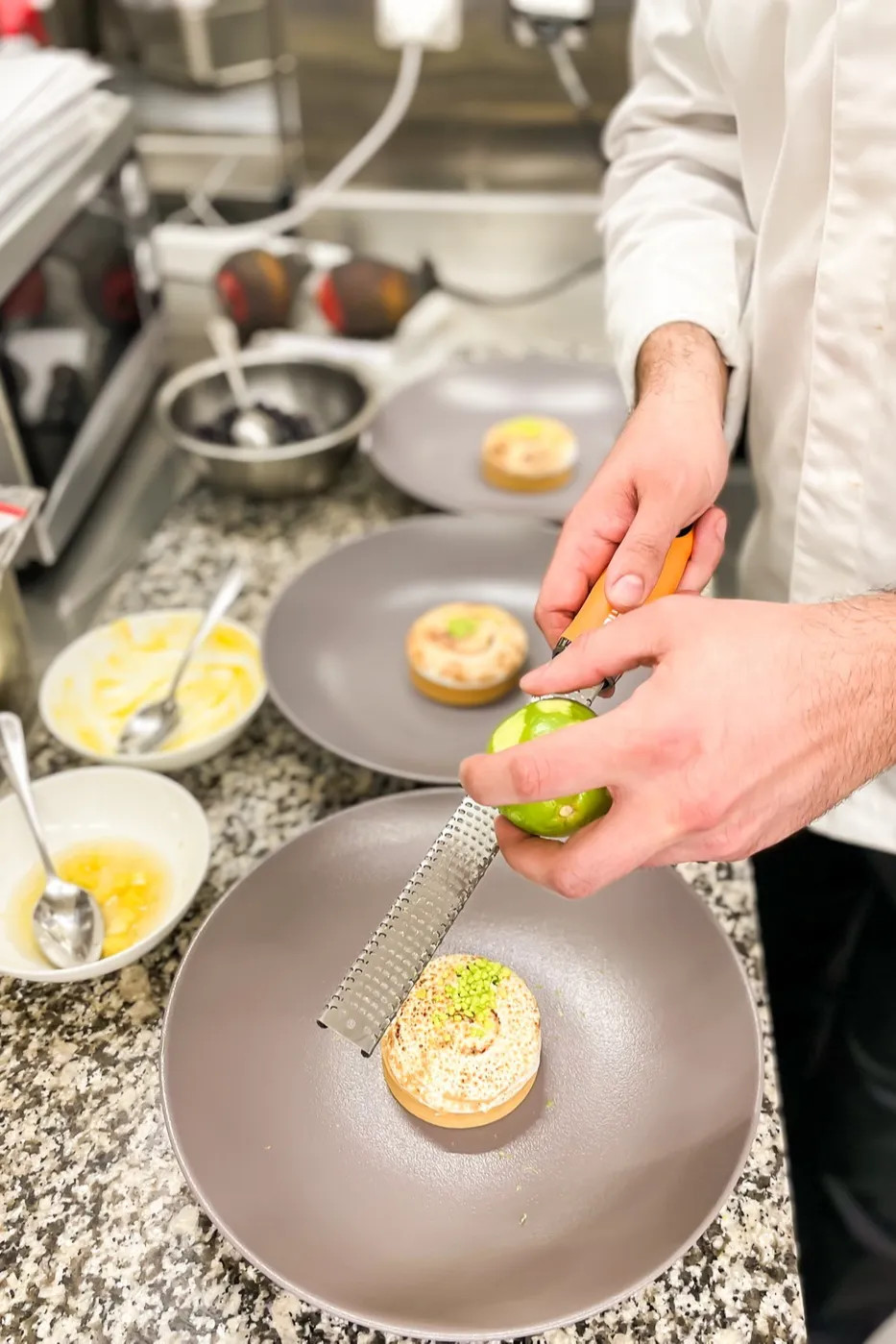 Image alt description