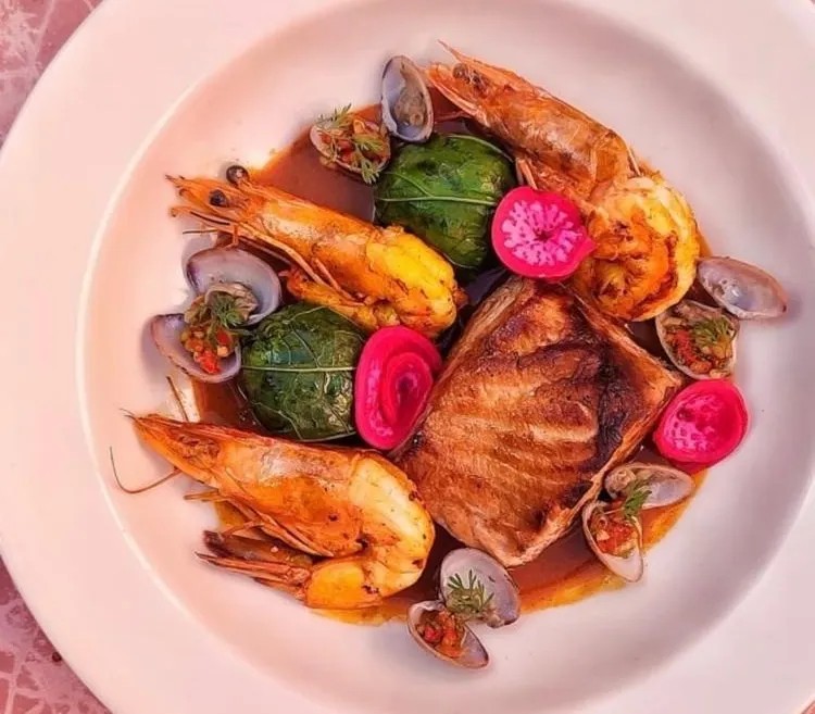 Image alt description