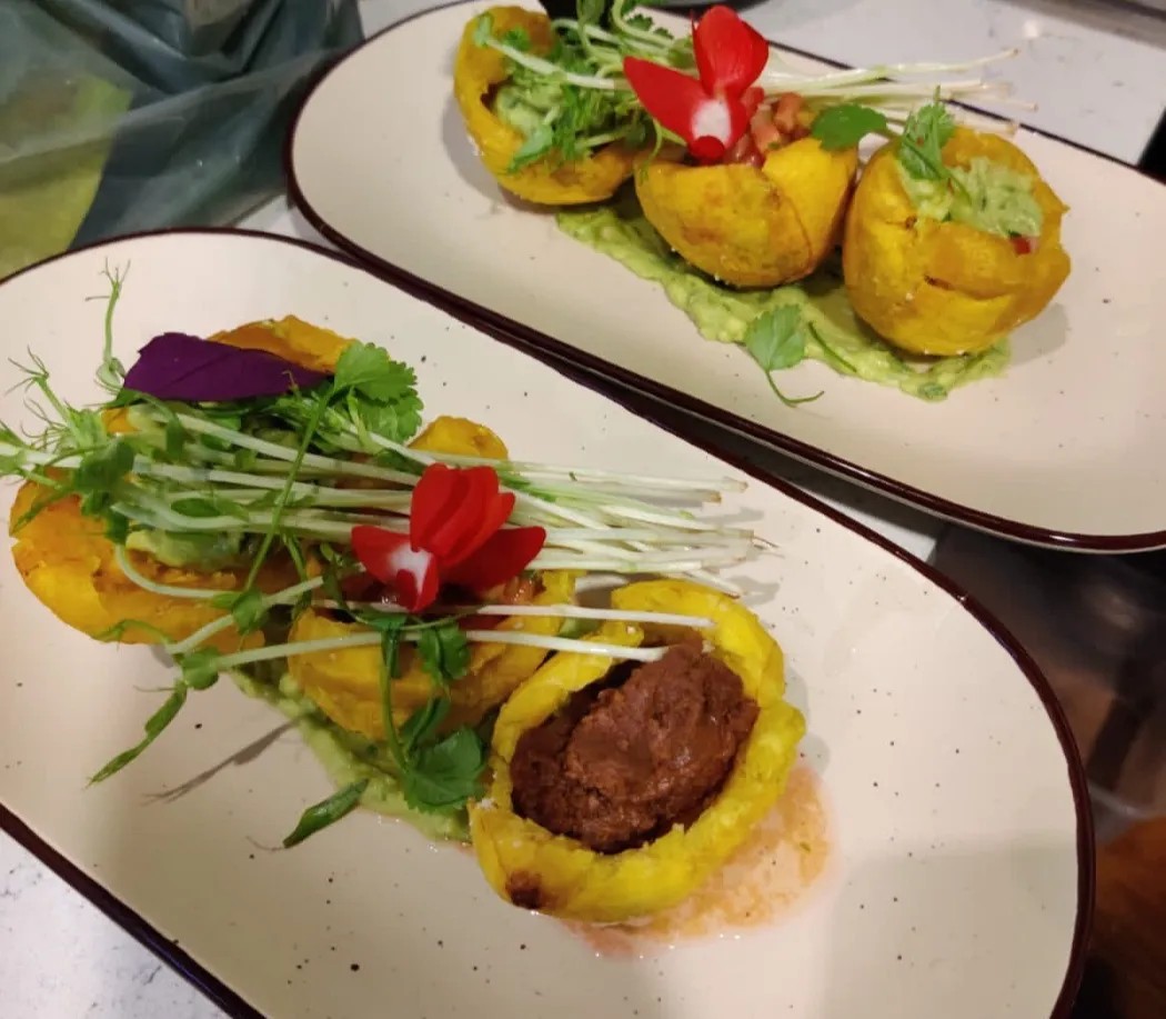 Image alt description