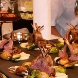 Image alt description