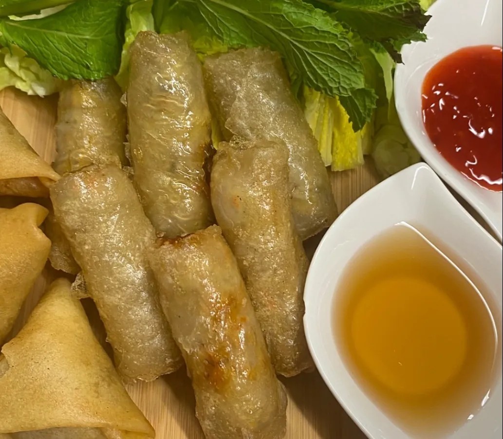 Image alt description