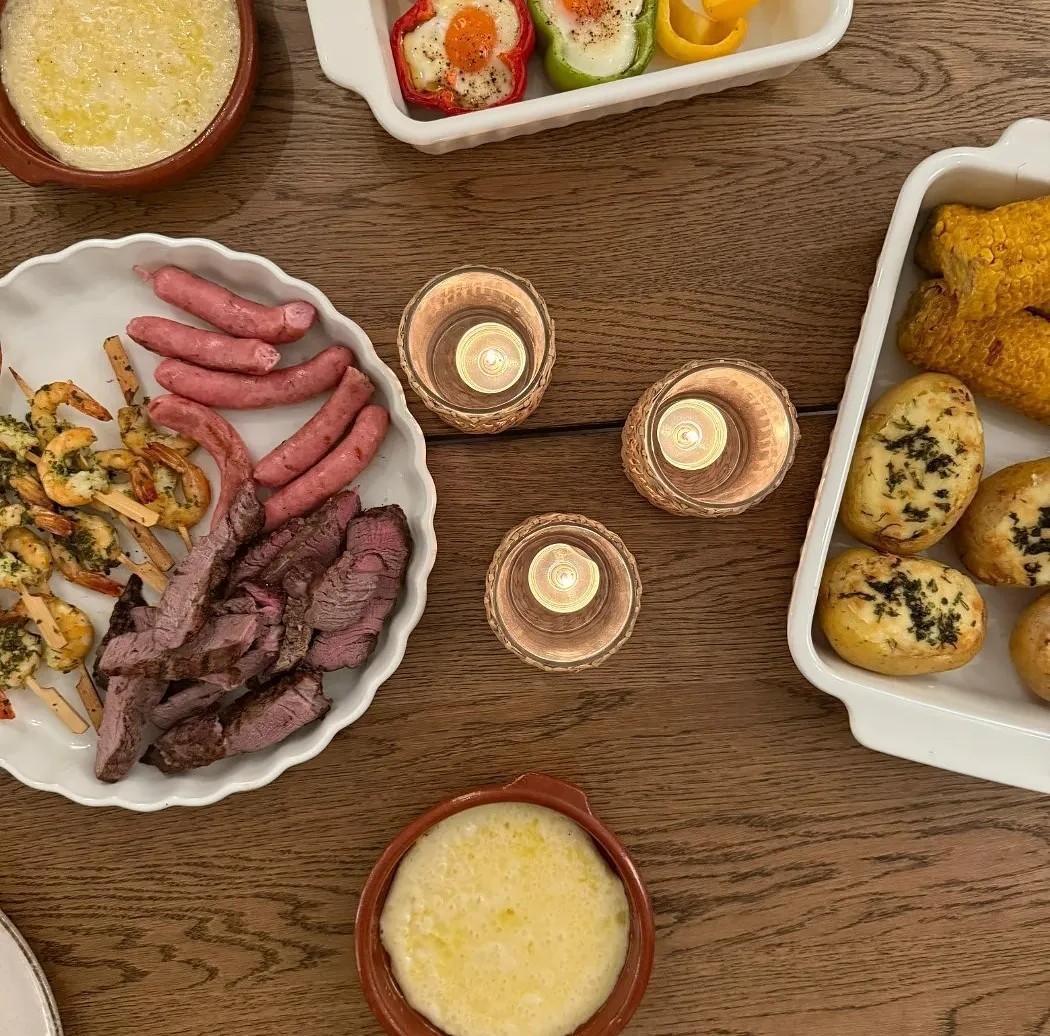 Image alt description