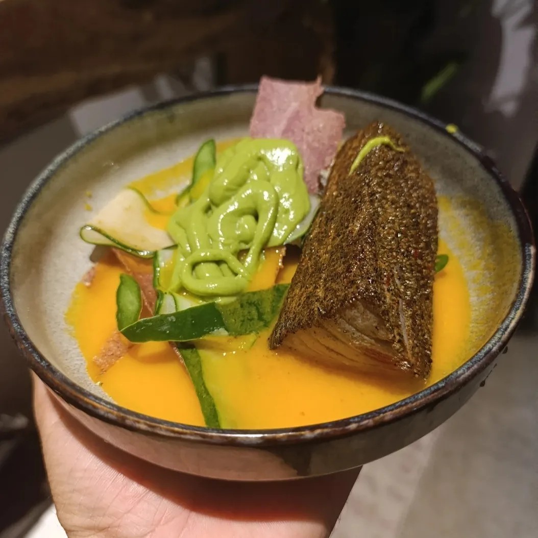 Image alt description