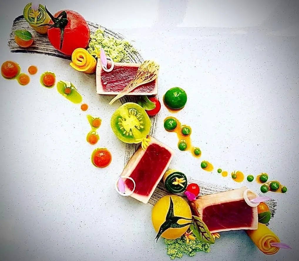 Image alt description