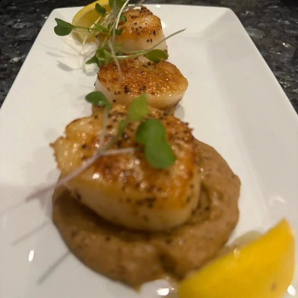 Image alt description