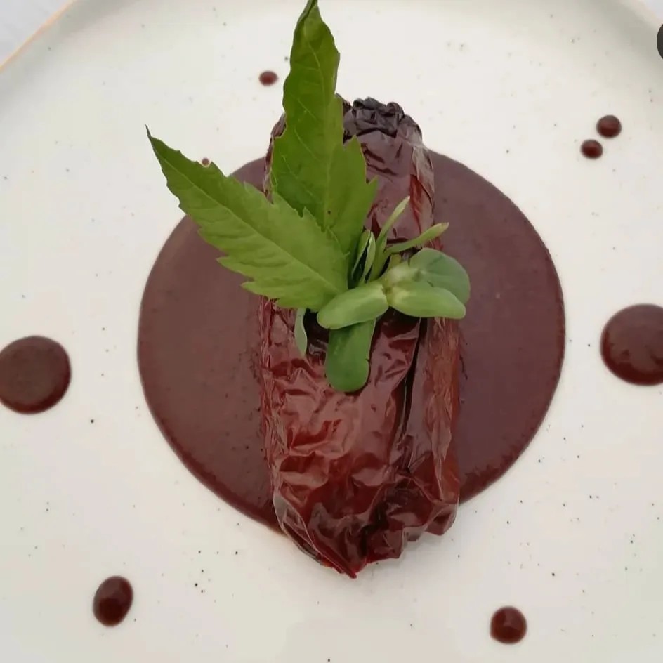 Image alt description