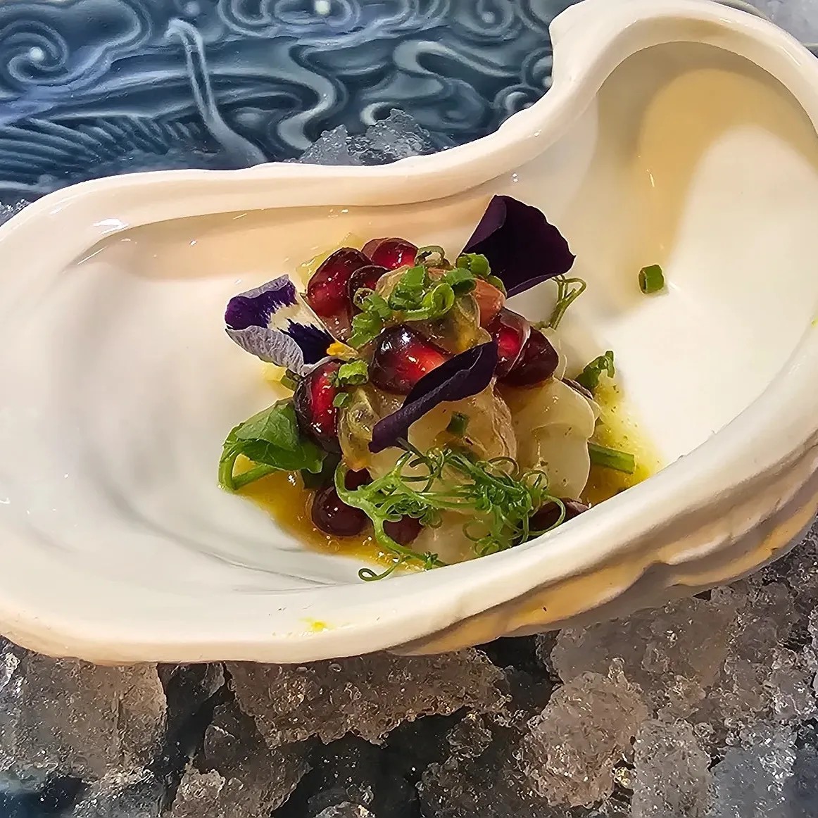 Image alt description