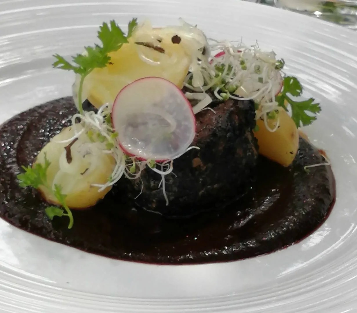 Image alt description