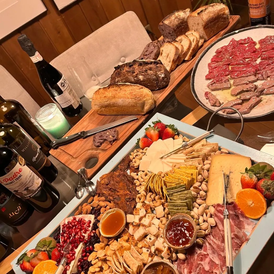 Image alt description