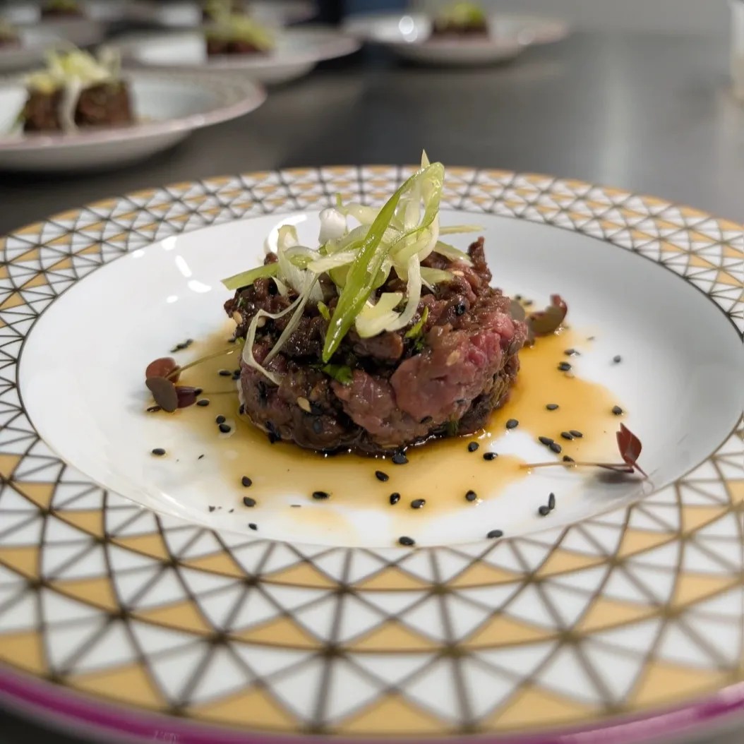 Image alt description