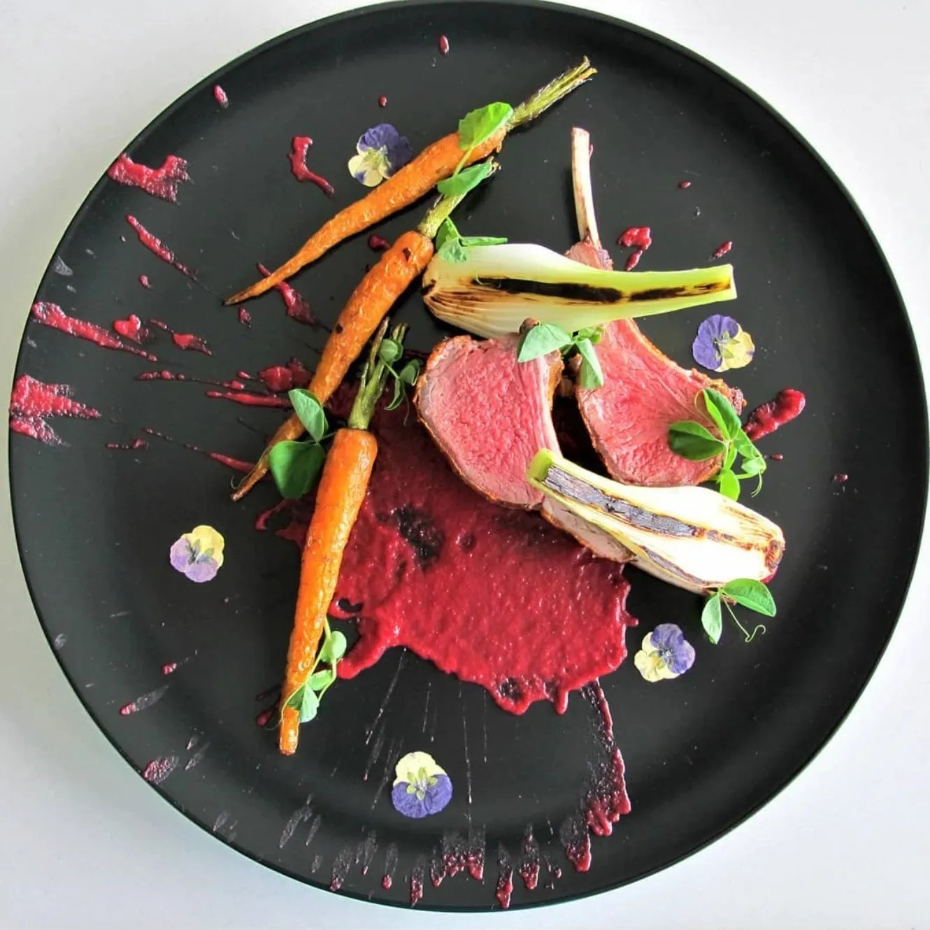 Image alt description