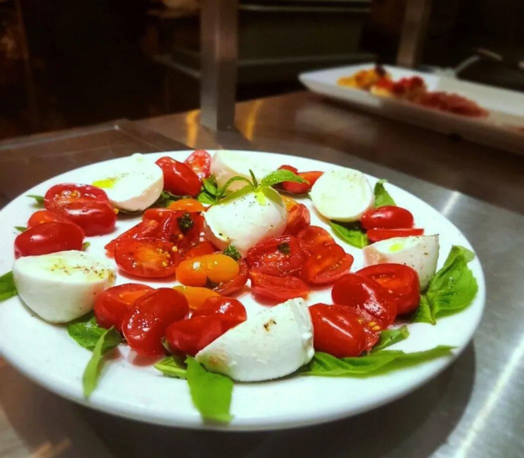 Image alt description