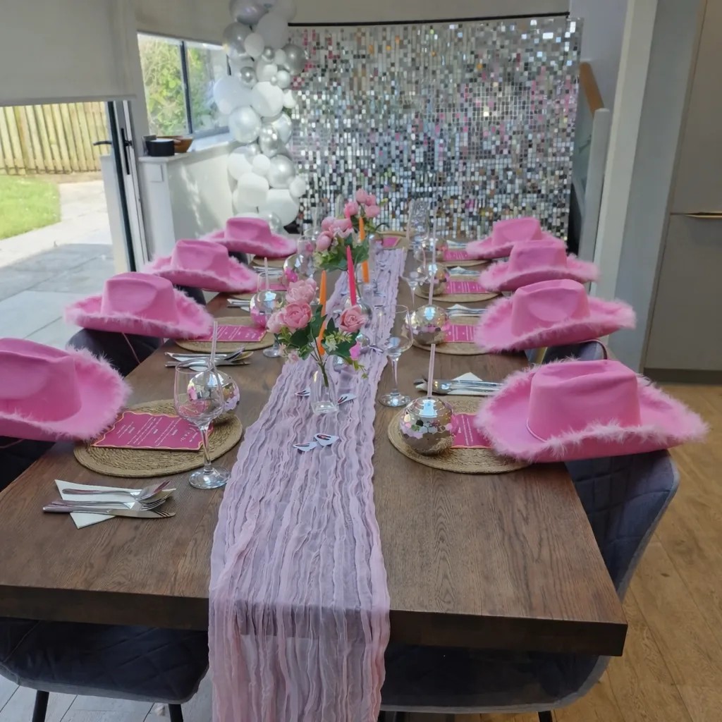 Image alt description