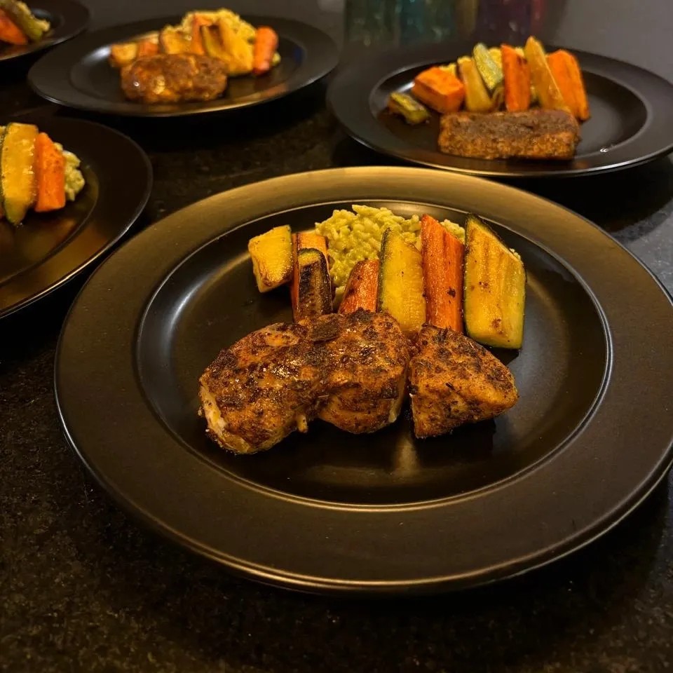 Image alt description