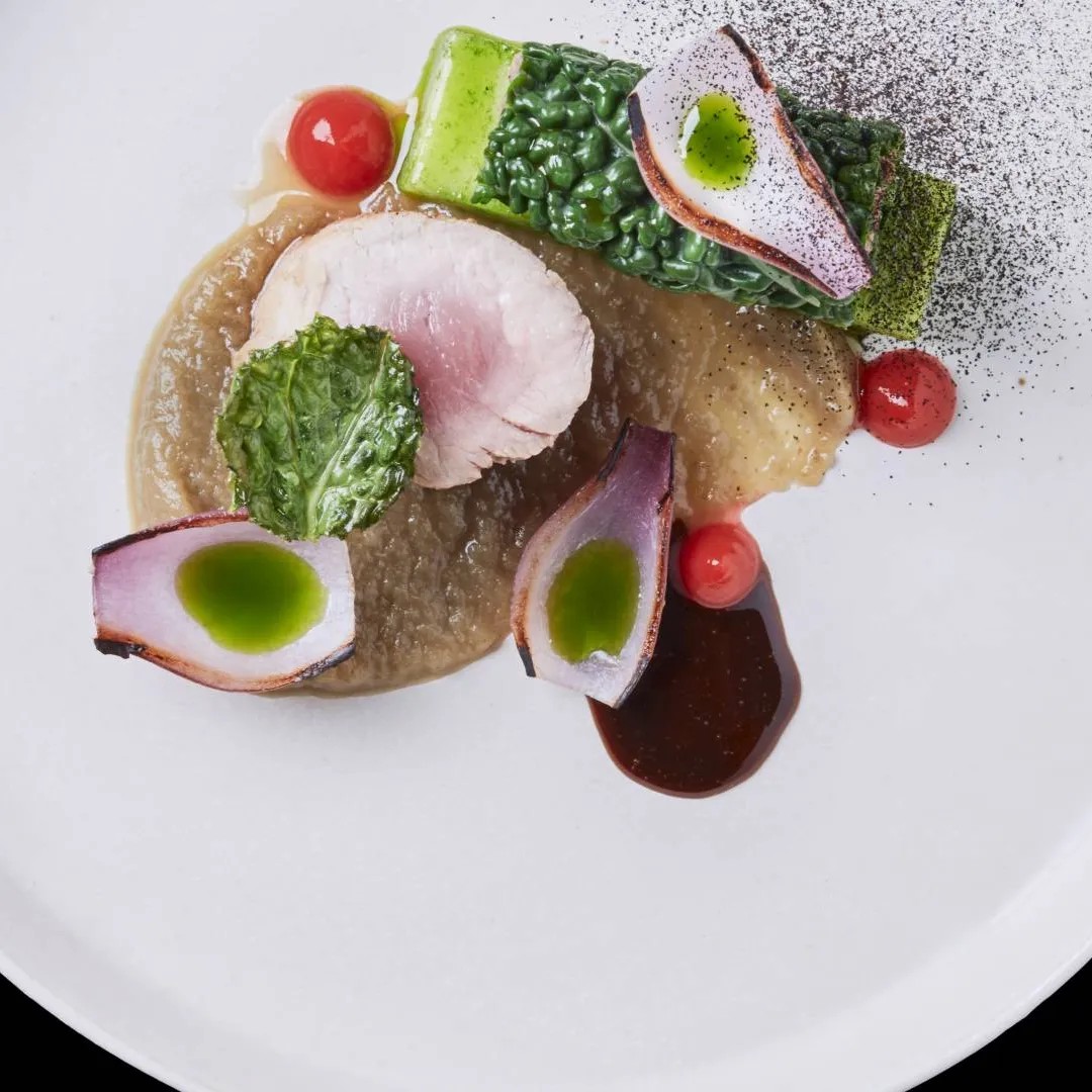 Image alt description