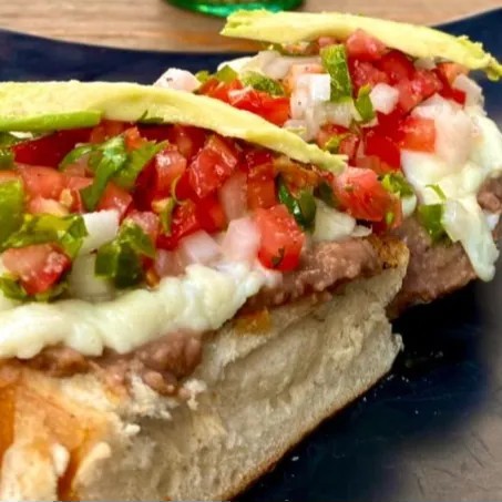 Image alt description