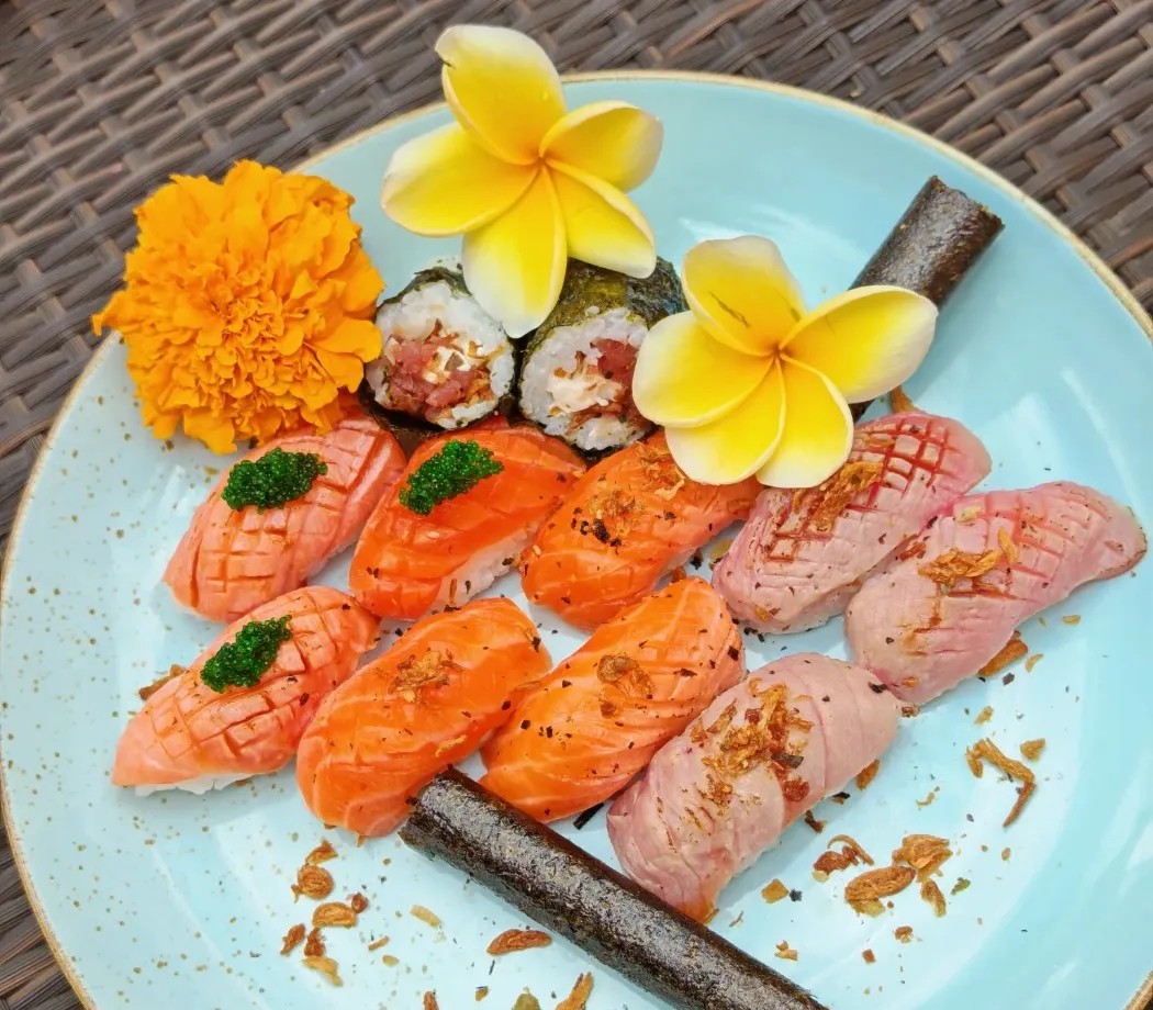 Image alt description