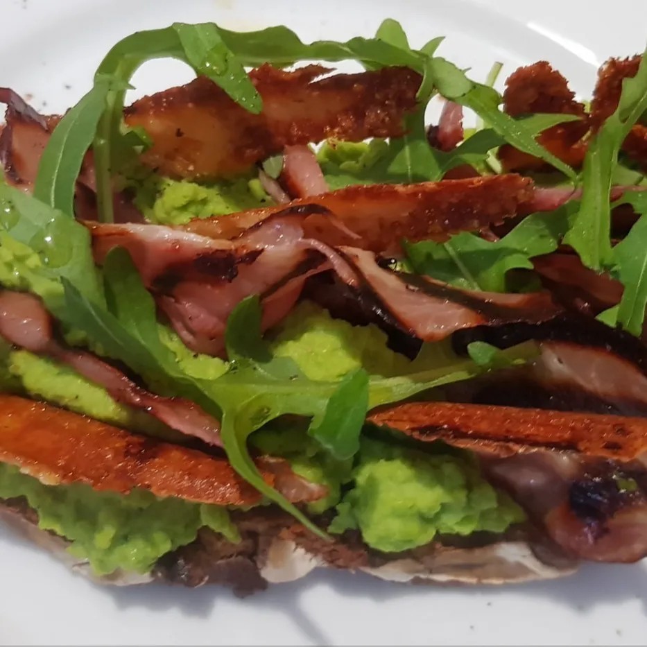 Image alt description