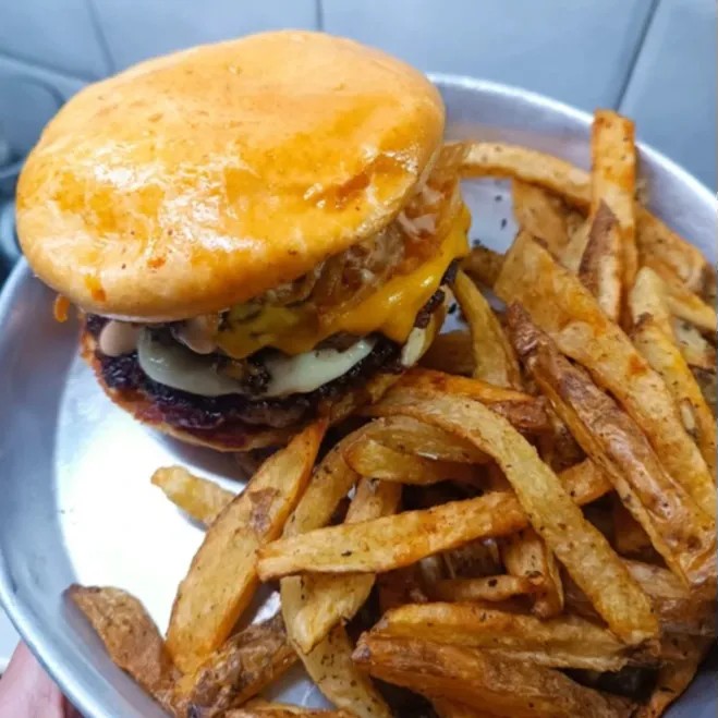 Image alt description