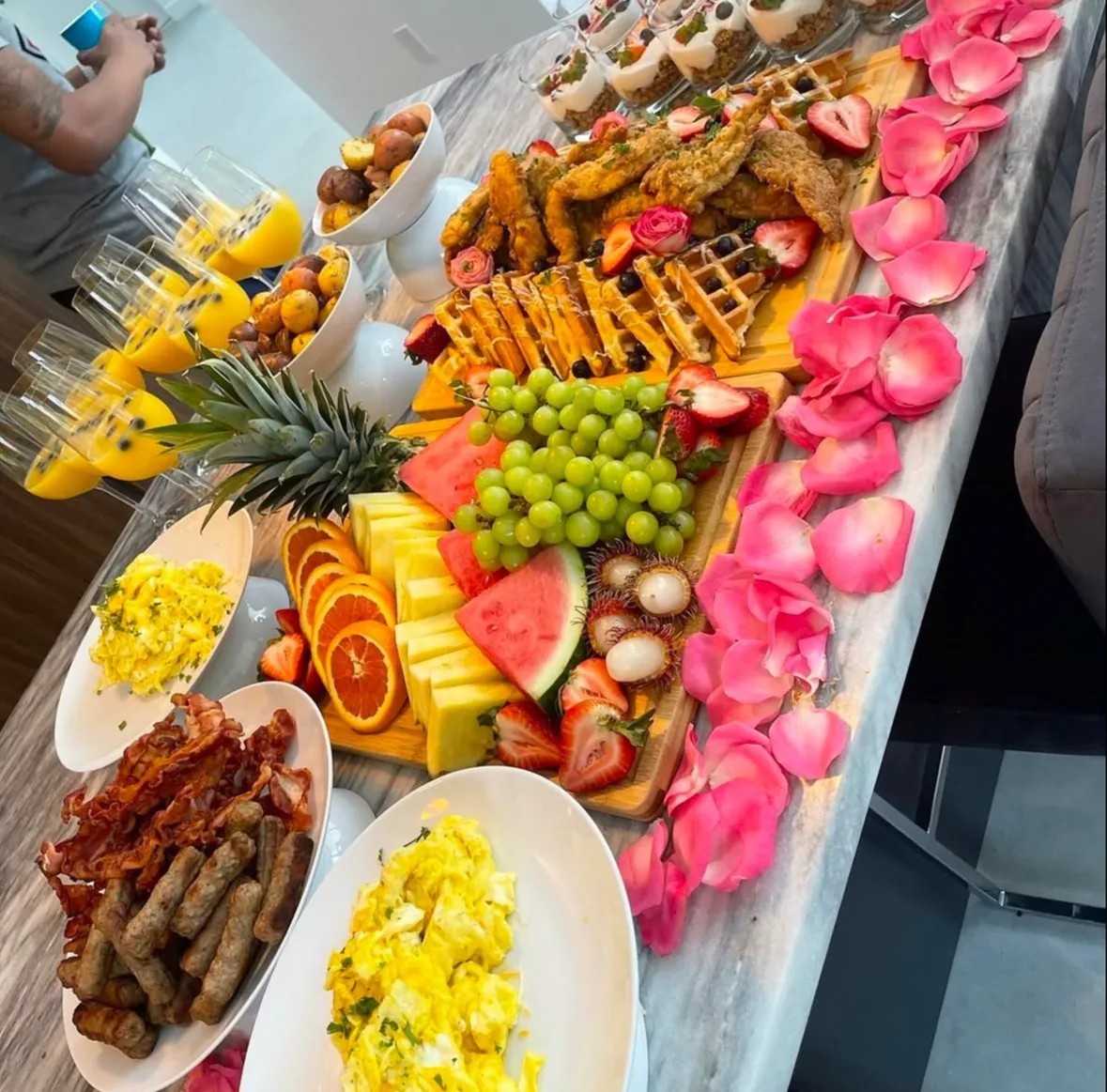 Image alt description