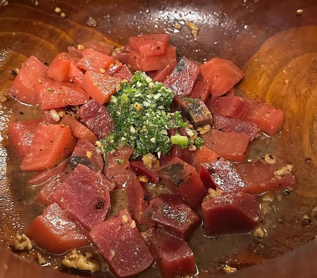 Image alt description