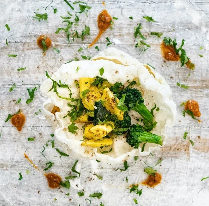 Image alt description