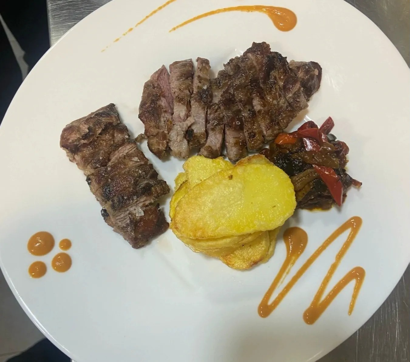 Image alt description