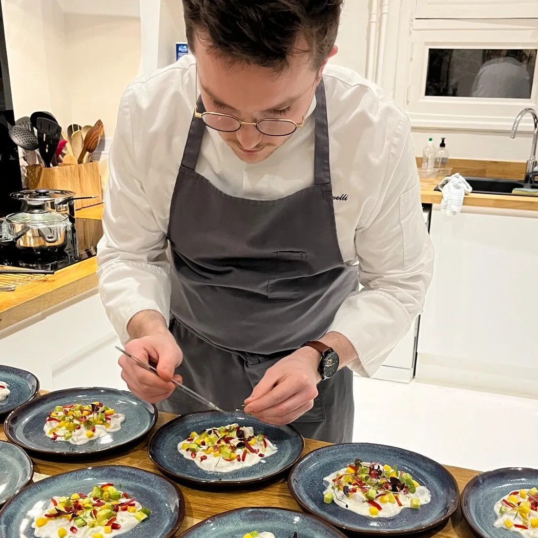 Image alt description