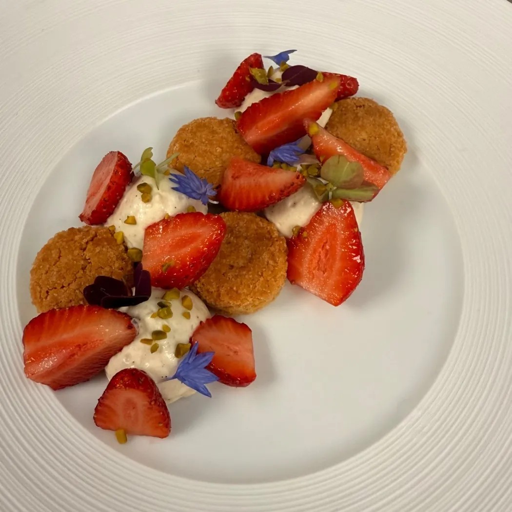 Image alt description